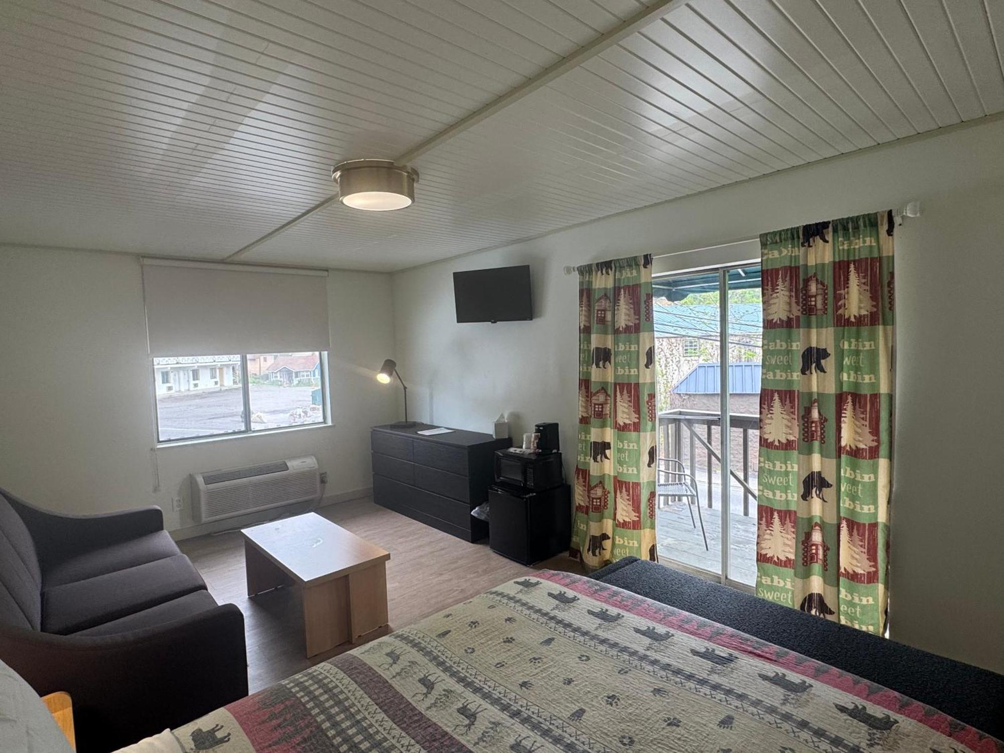 Ski Mountain Lodge แกตลิงเบิร์ก ภายนอก รูปภาพ