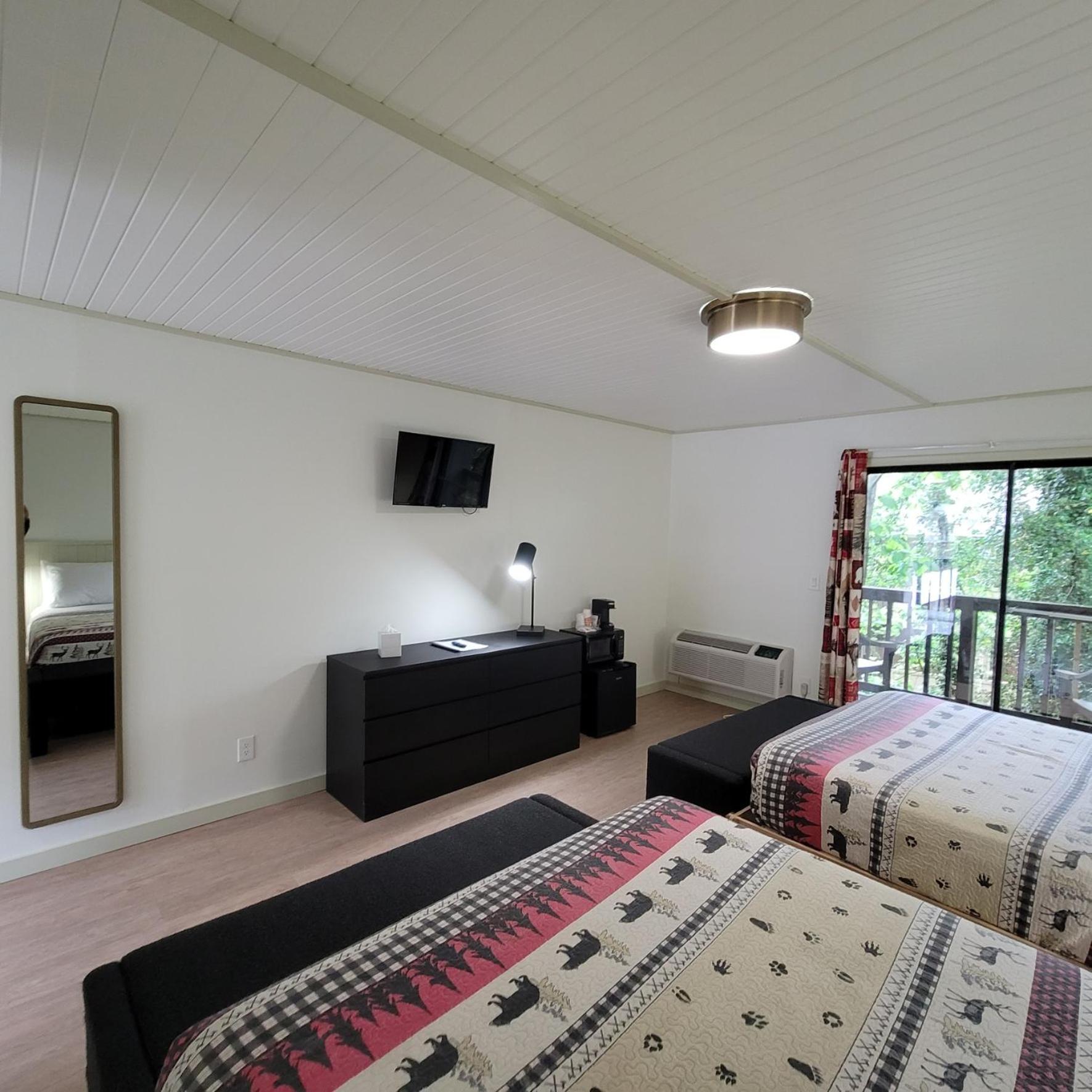Ski Mountain Lodge แกตลิงเบิร์ก ภายนอก รูปภาพ